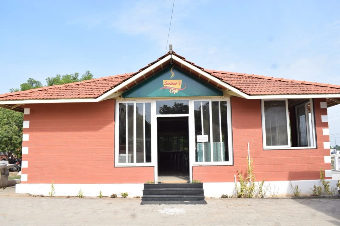 Food Court Exterior